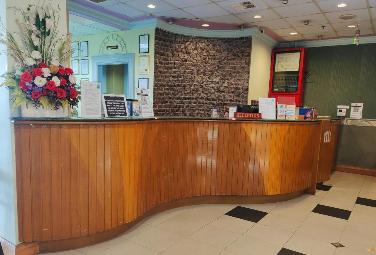 Megah D'Aru Hotel Kota Kinabalu Exterior photo